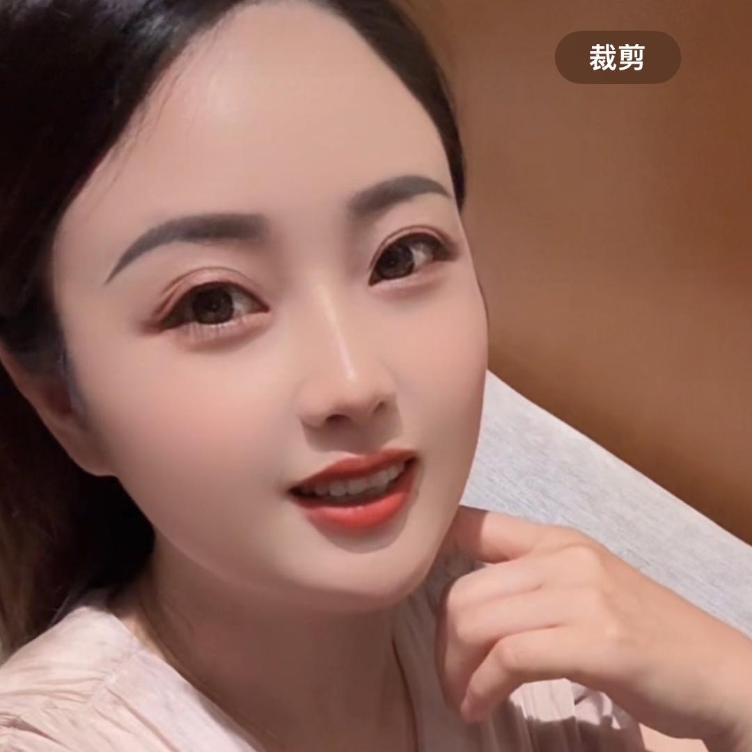 浅浅微笑