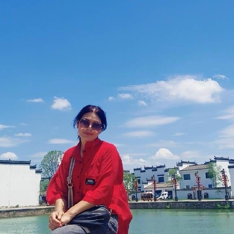 曳舞老板娘