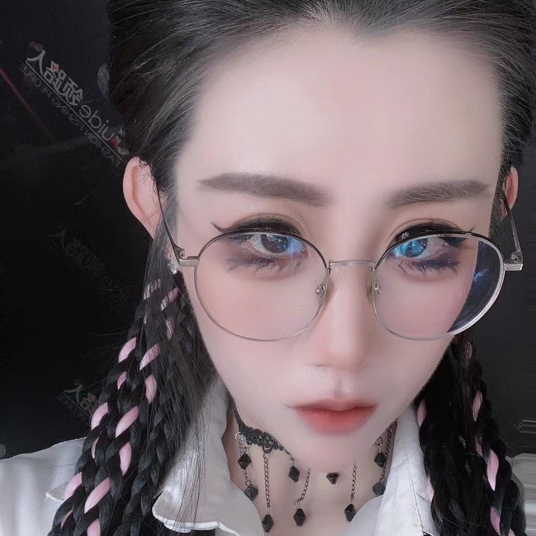 小迷妹爱钓鱼🎣