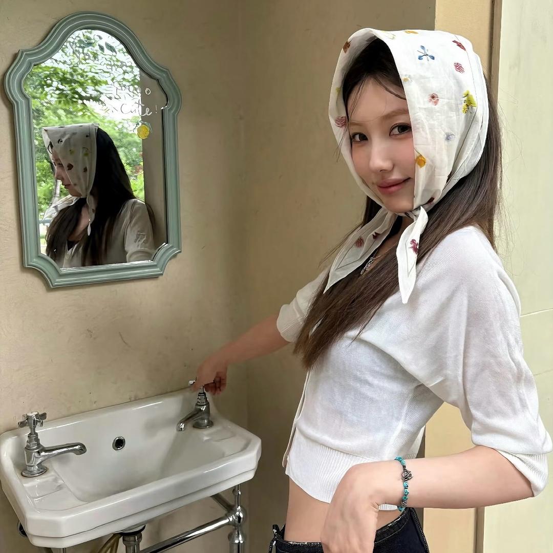 02^.