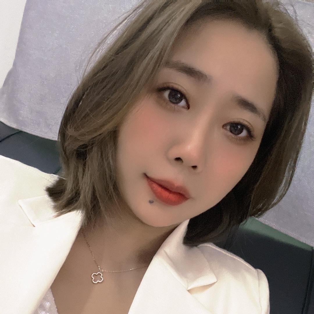 云南哈尼烧烤店