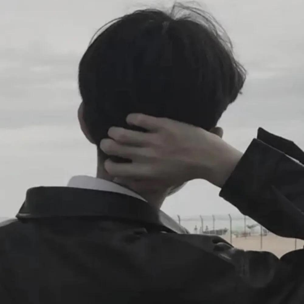 光头男孩👦