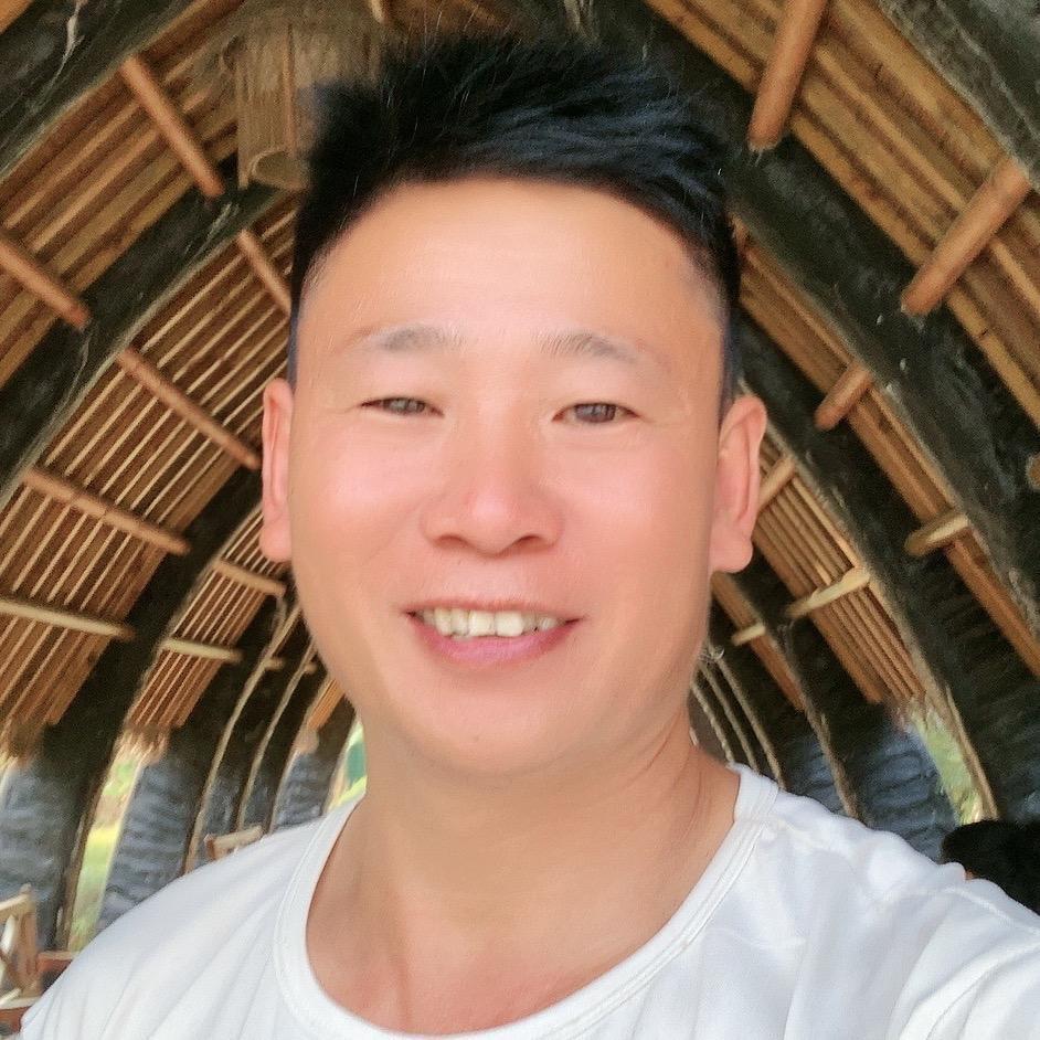 农村八怪养猪