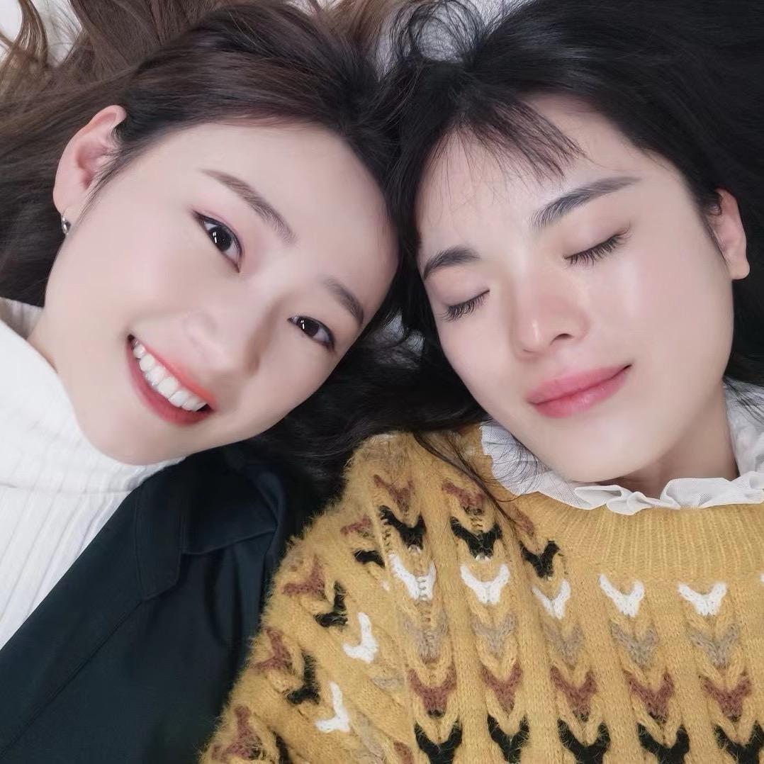 两姐妹