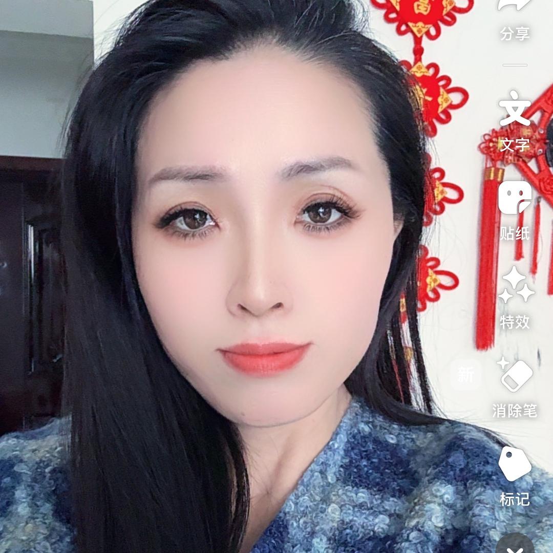 大梅姐，(晚上9点50首播)