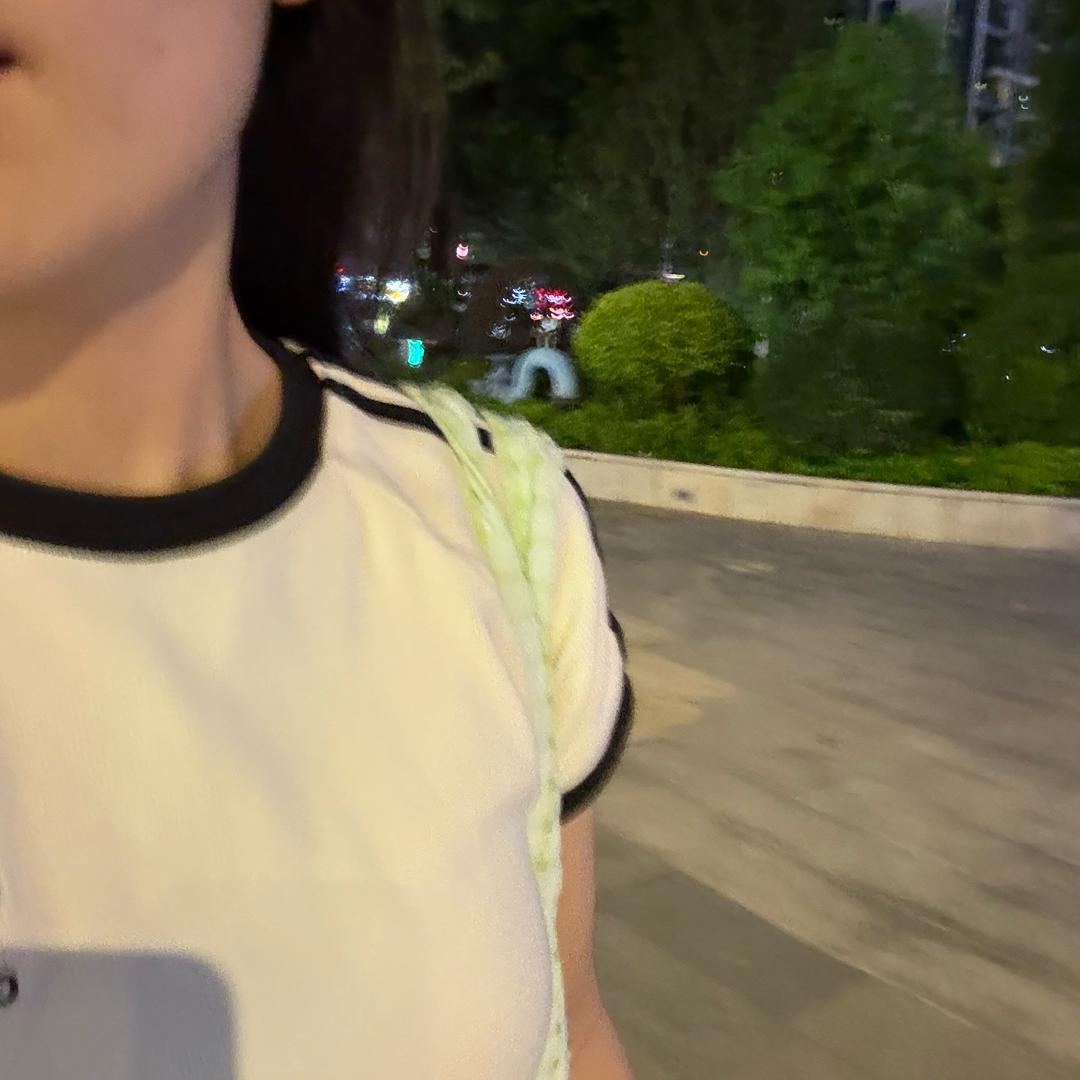 蘑菇不开花.