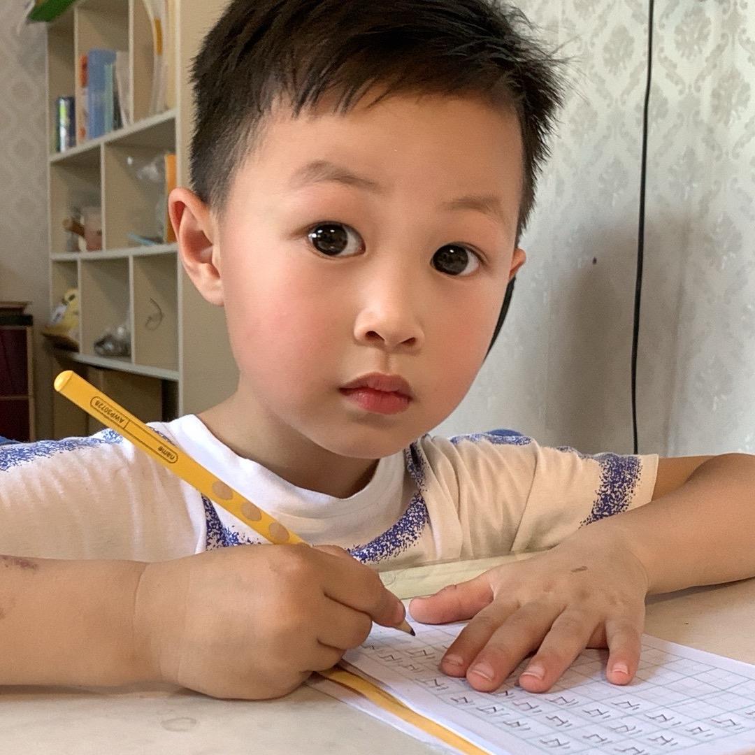 晓晓爆爆