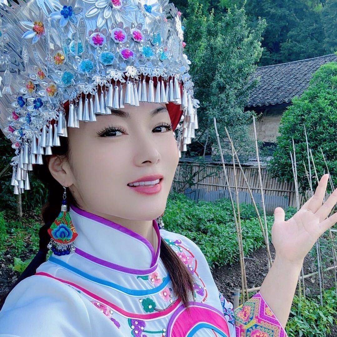 素颜💋（土家乖乖）