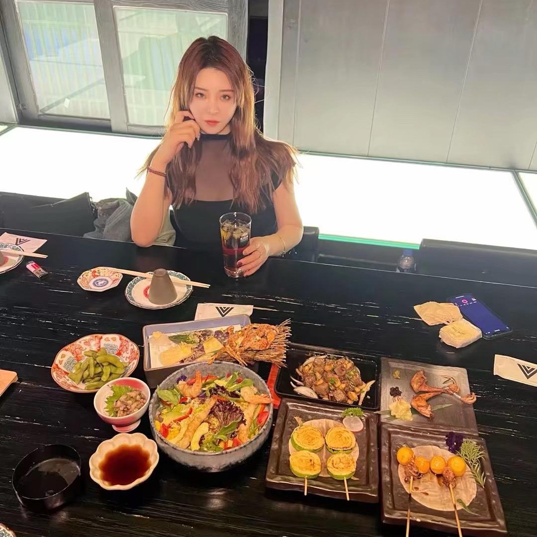 三颗糖糖果