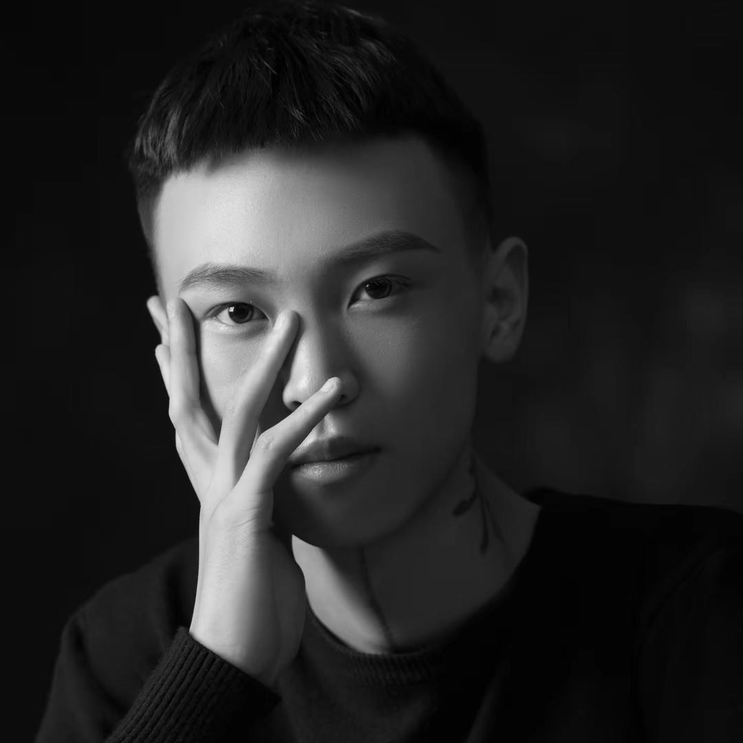 诗凡