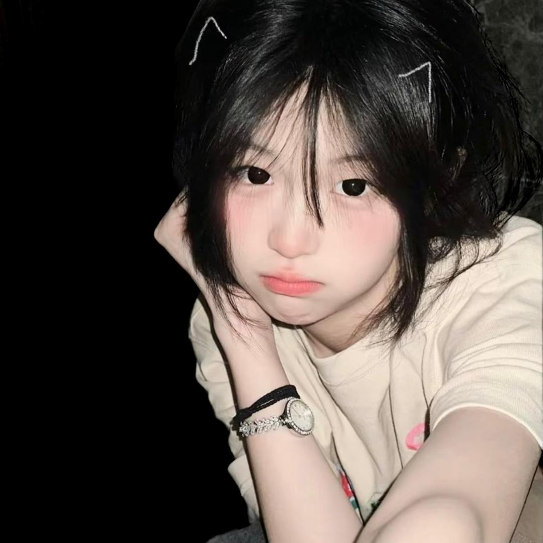 .‘M m