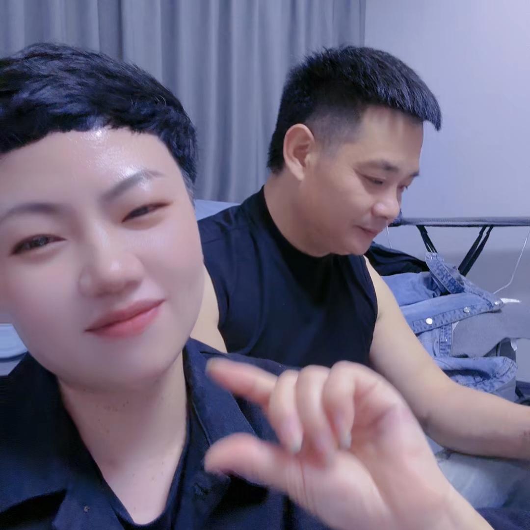 小个子夫妇号