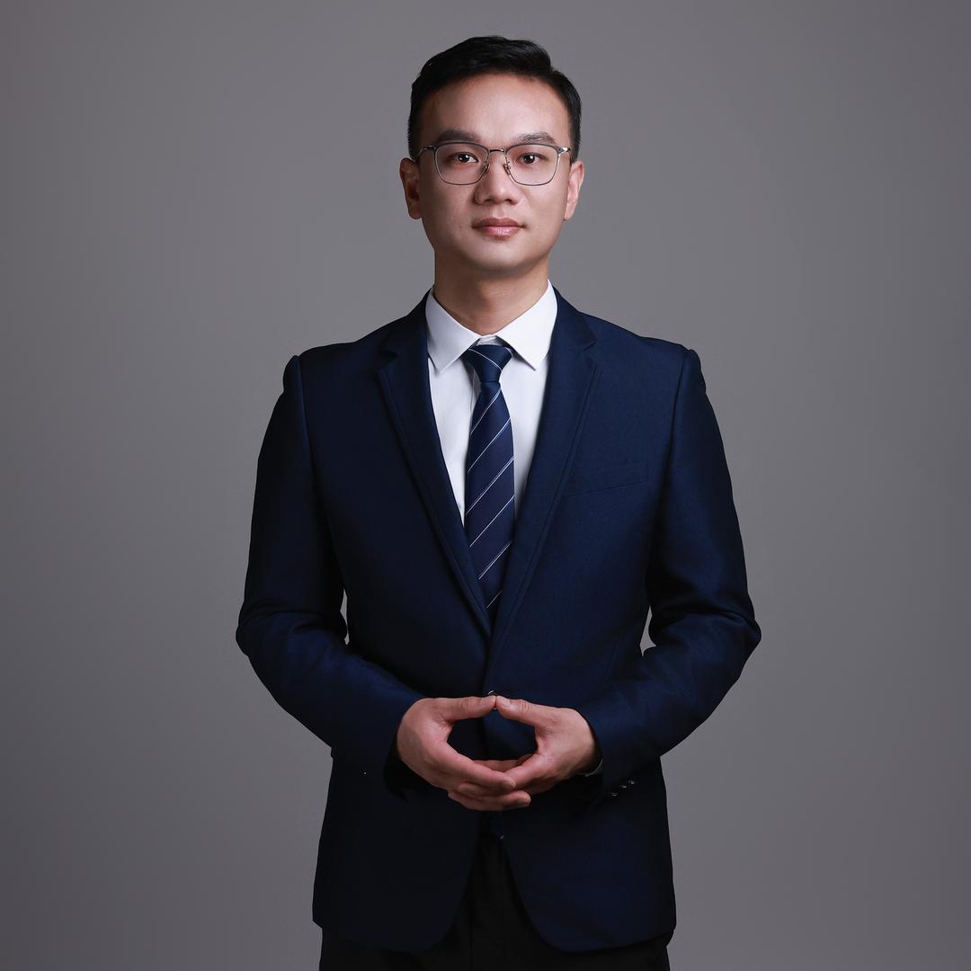 九方智投股票机推荐官    李豪