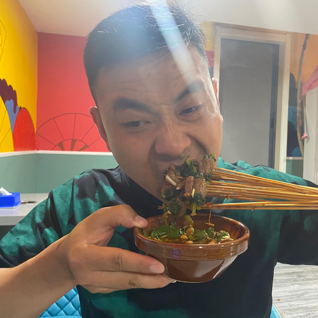 阿牛爱吃嘎嘎