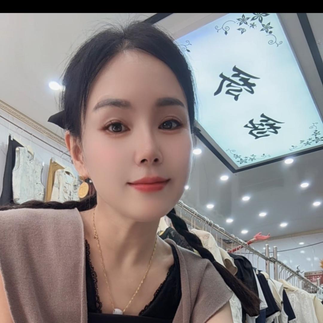 在桓台县开女装店的铃铛