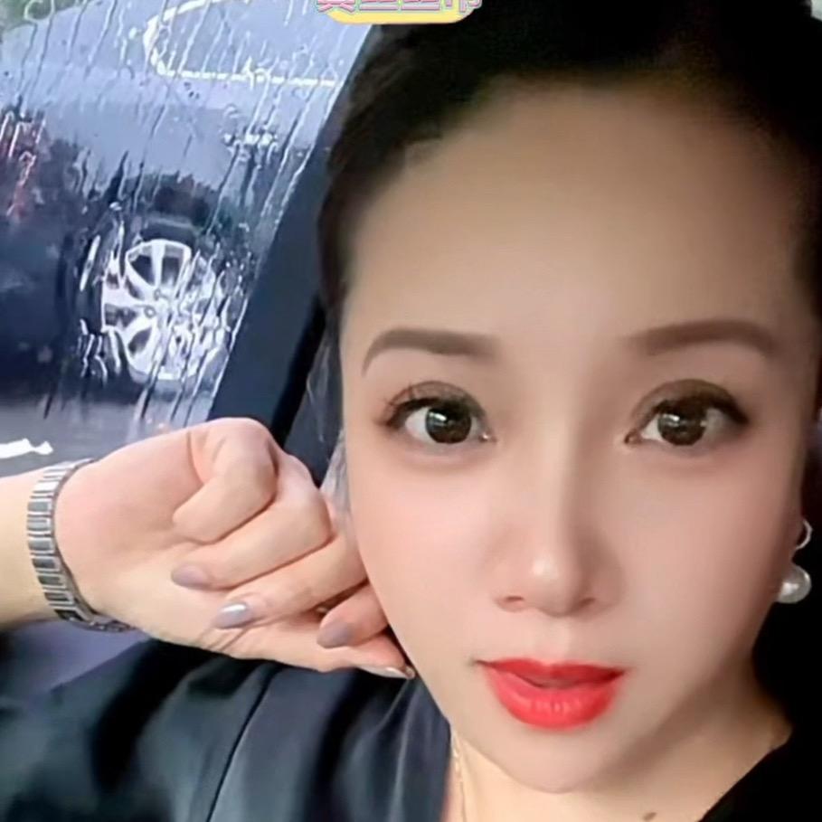 芳姐橱窗