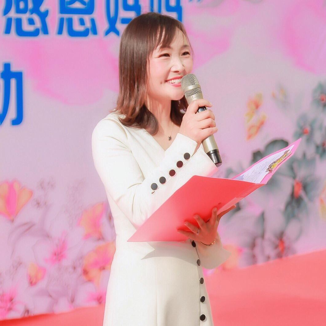 平舆蓝天幼儿园孩子王