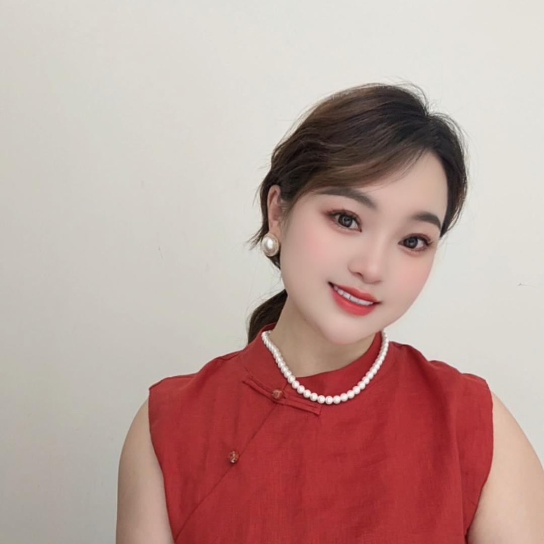 鑫依相亿轻奢女装