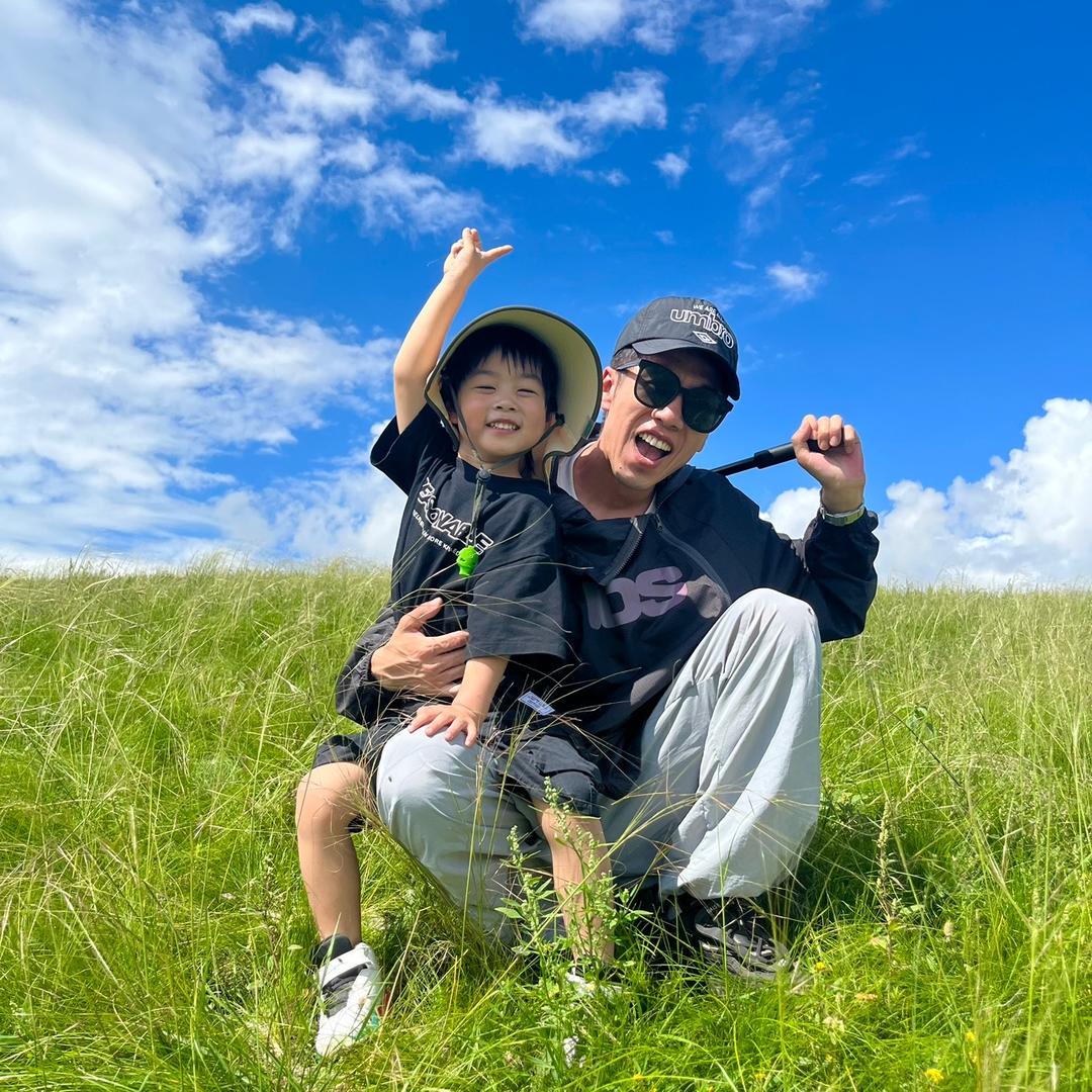 兜霸带娃闯天涯