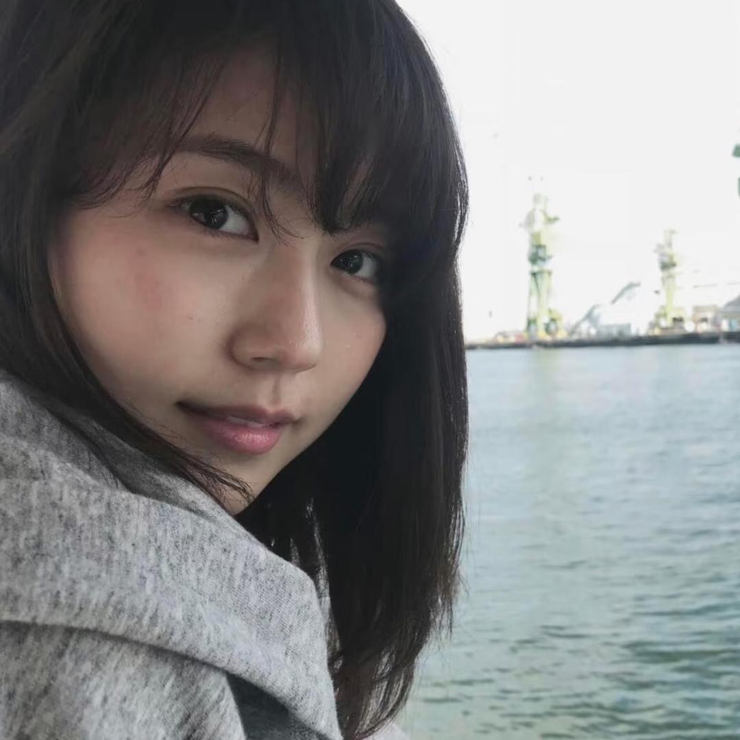 枝枝.