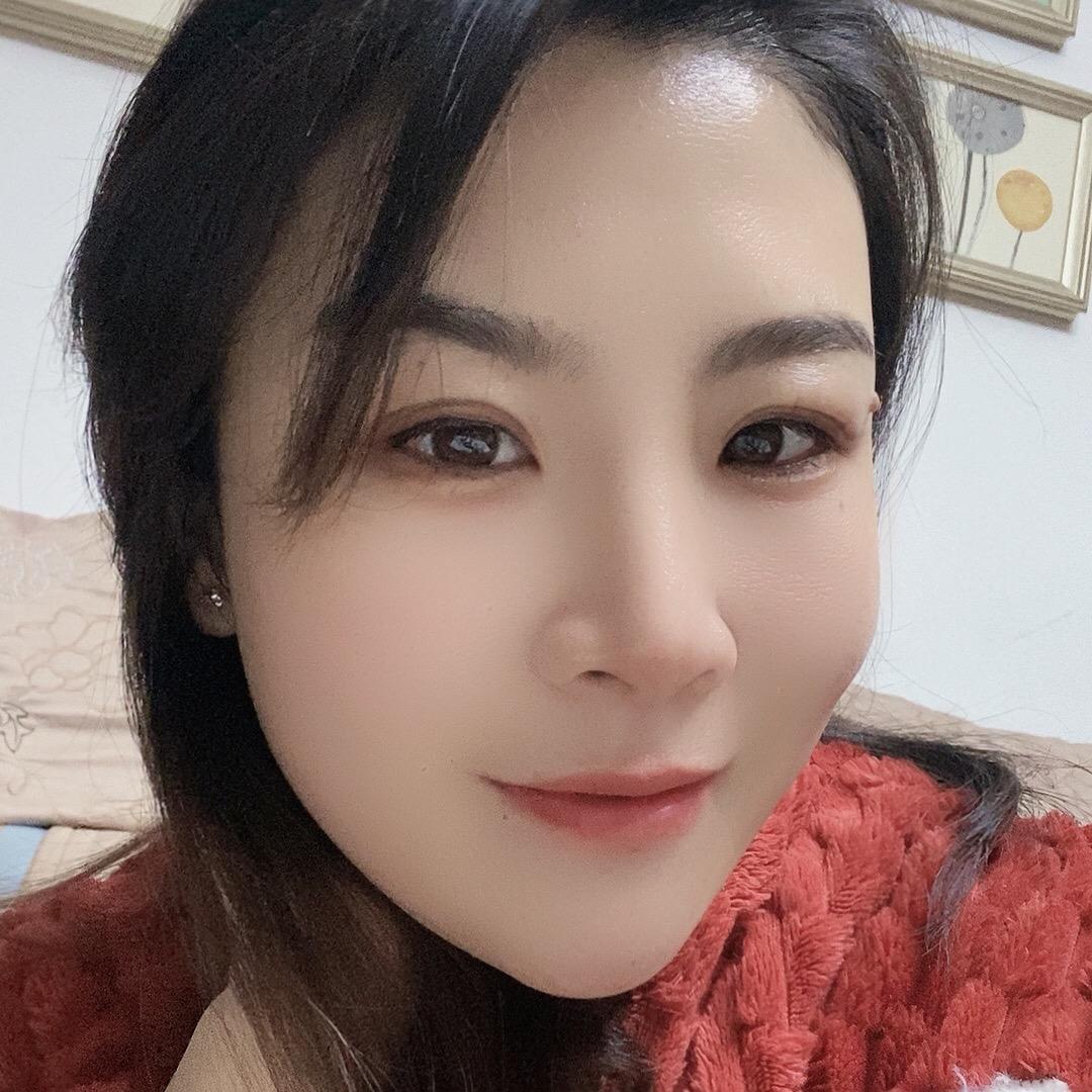 王静～