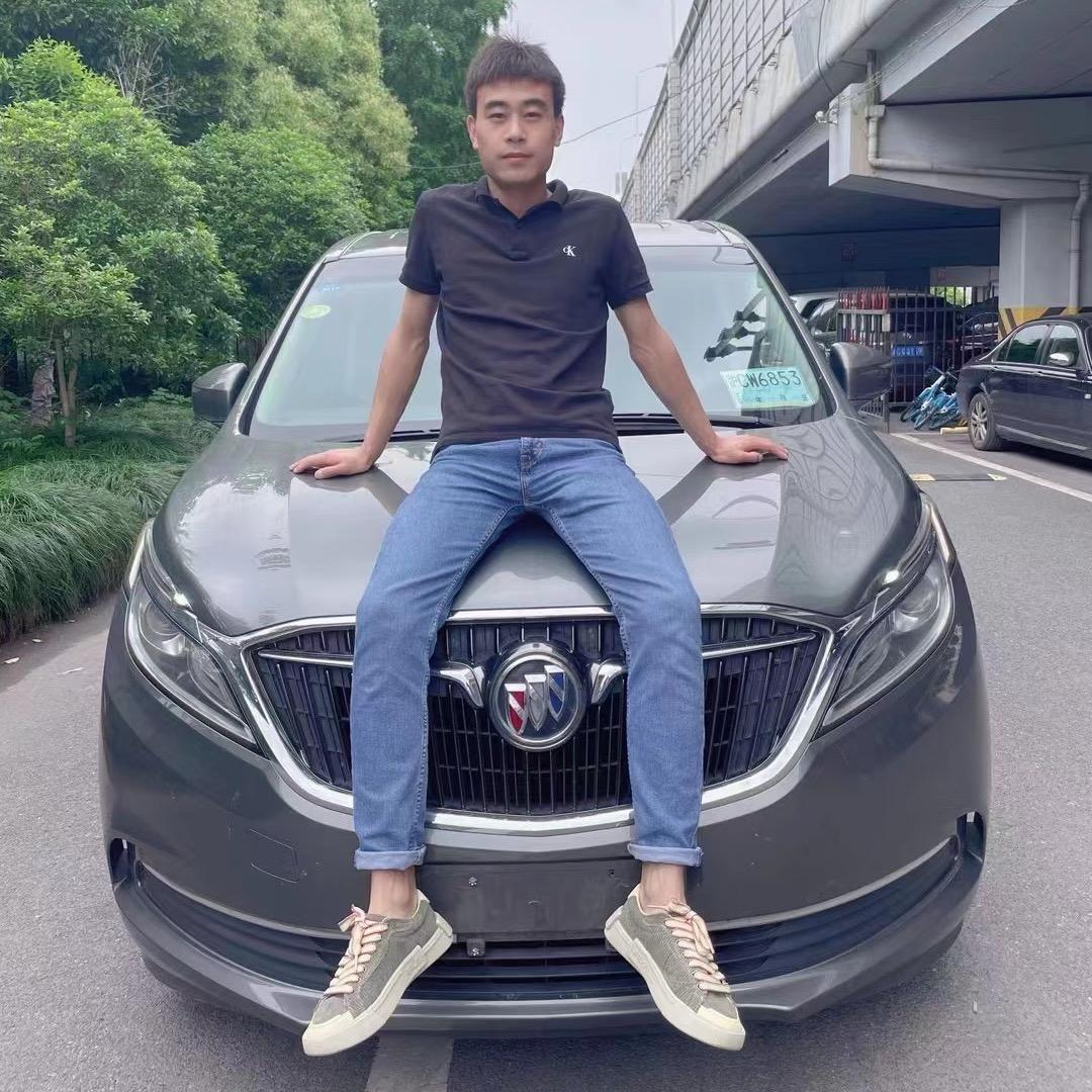 上海李想商务车