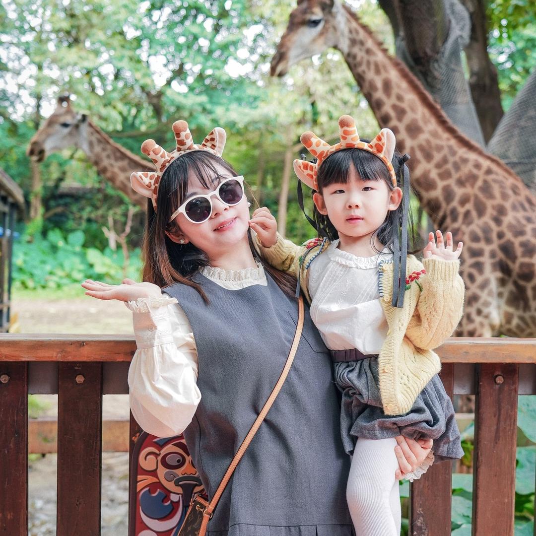 草莓妈妈带娃记