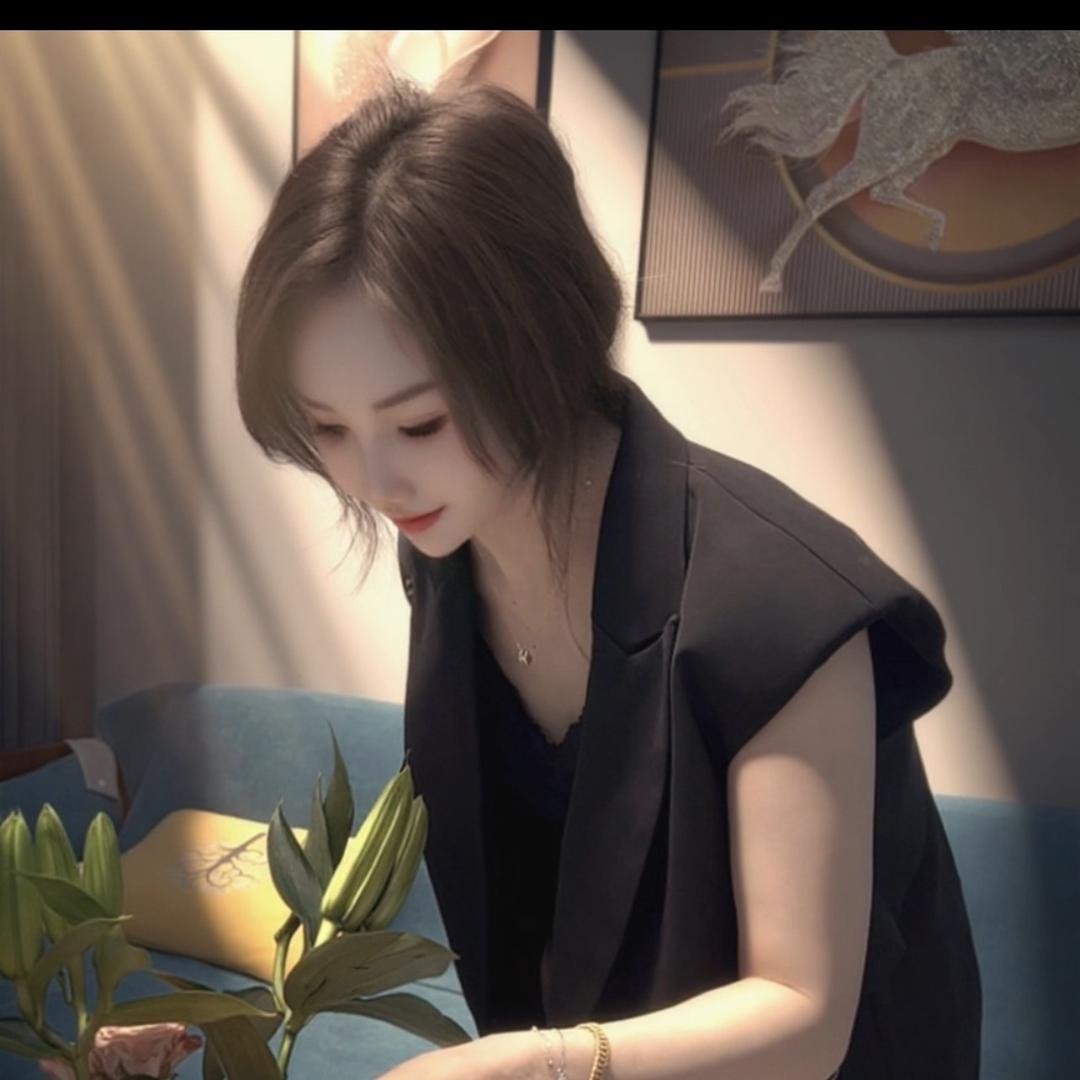 @柒月.⁎͜:⁛: