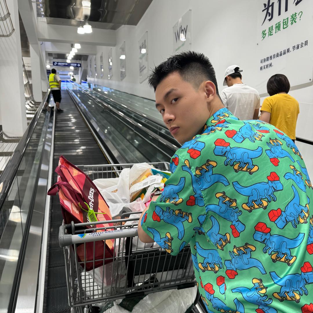 你好！这位男孩