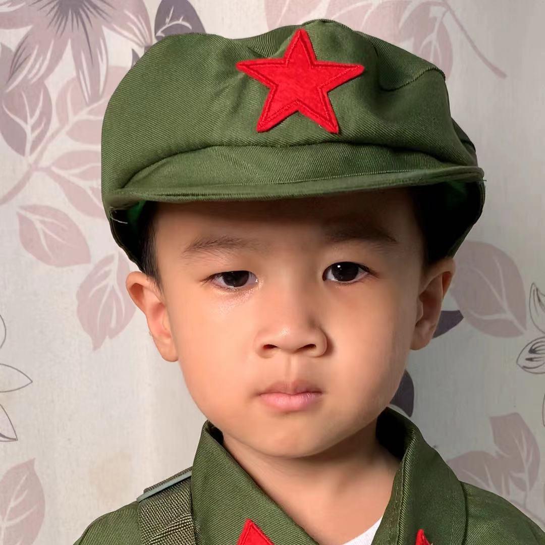 红色小朋友