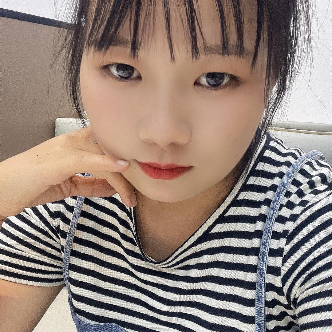 丽  丽