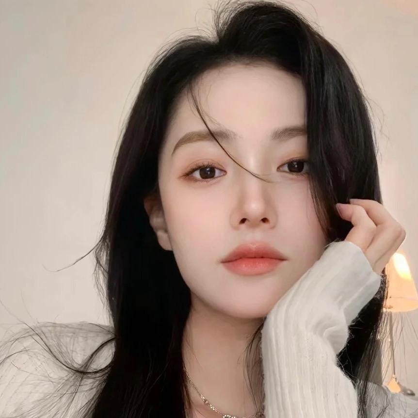 爱吃泡芙的小姐姐