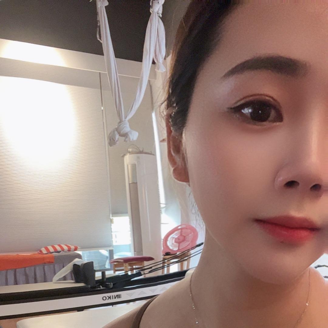 佩姐。