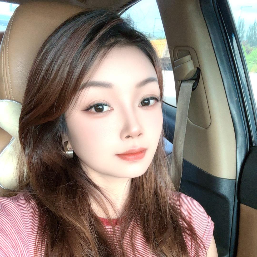 梅丫头💋💋