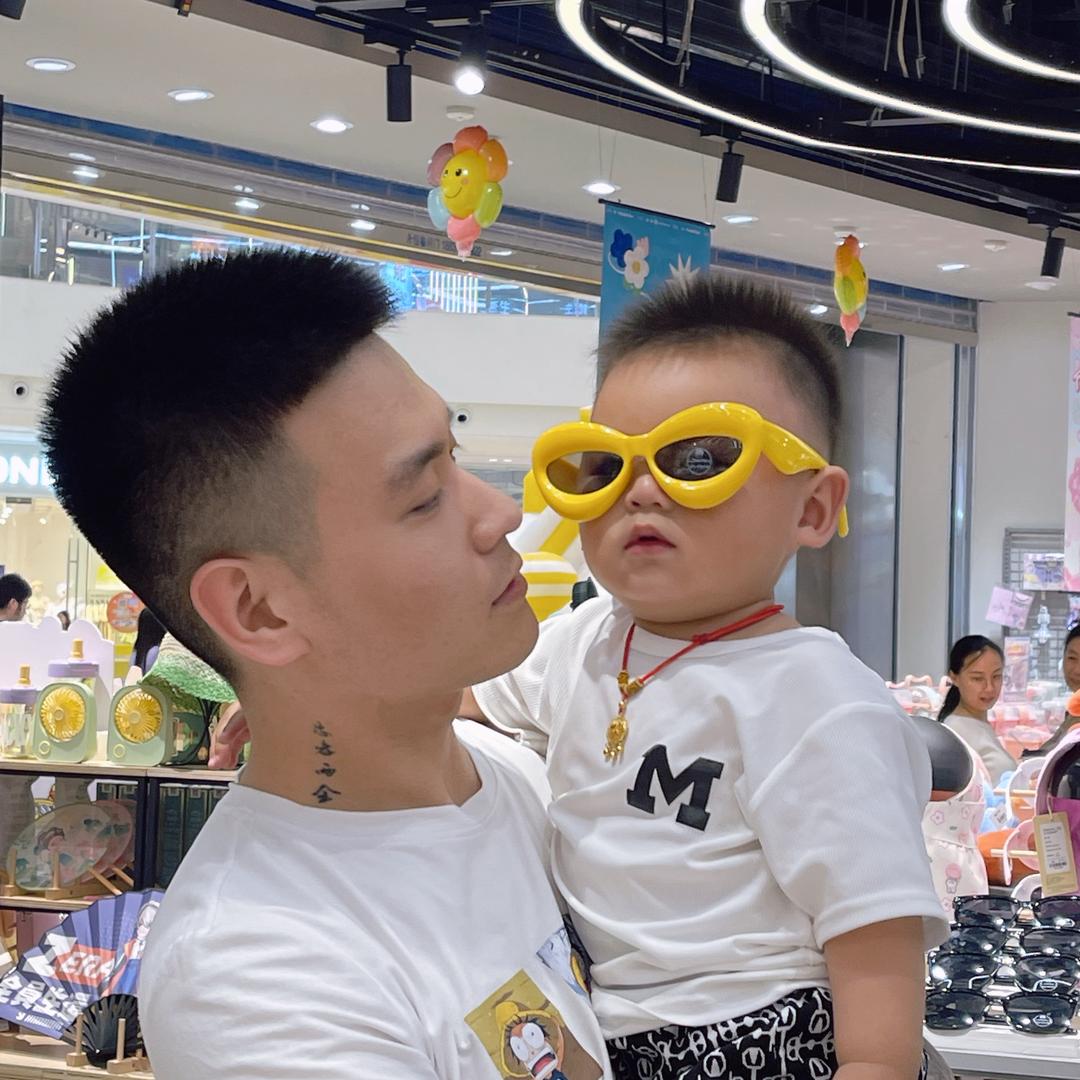 辰哥的盆友圈