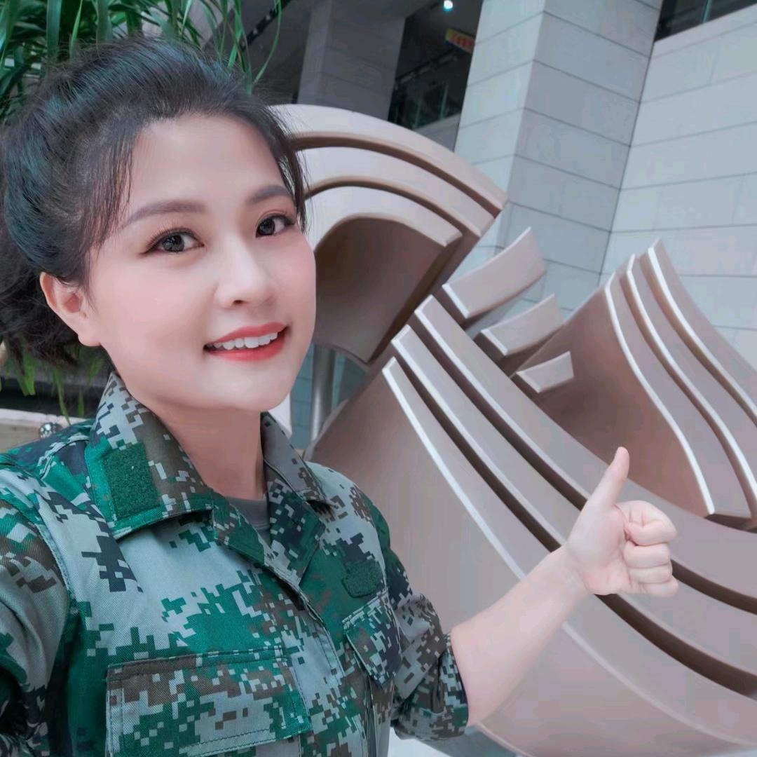 退伍女兵袁茜