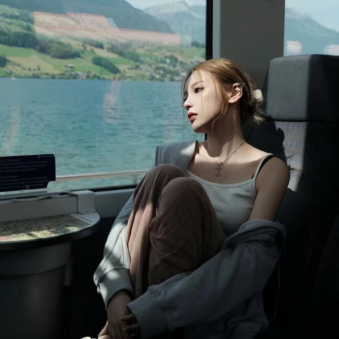 曼吖頭.