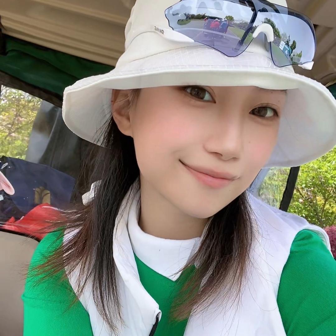 大鼻涕妞妞