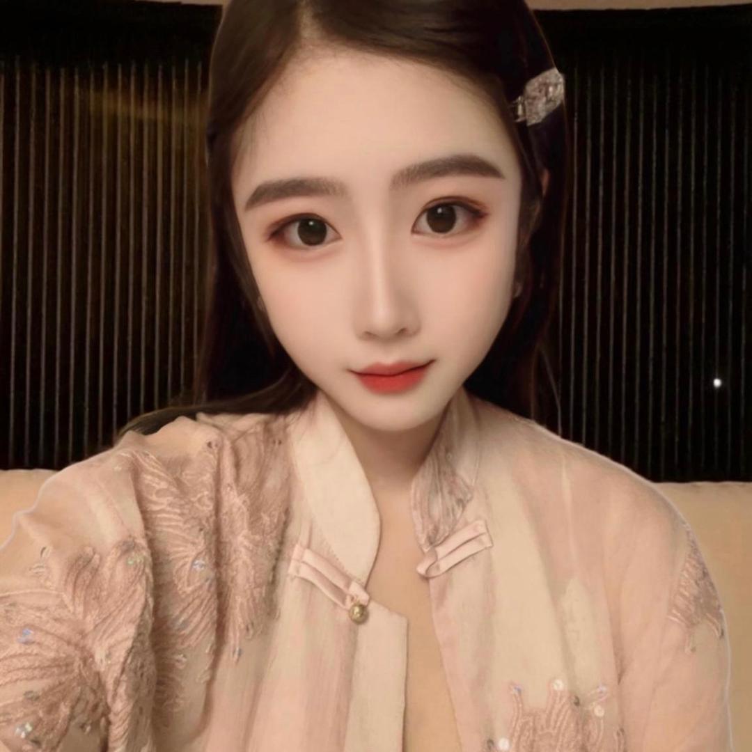 容容