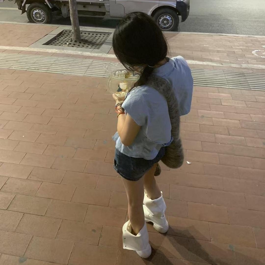 李小莹