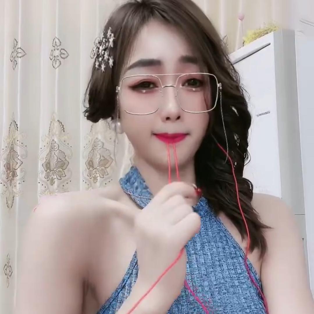 蓉蓉。