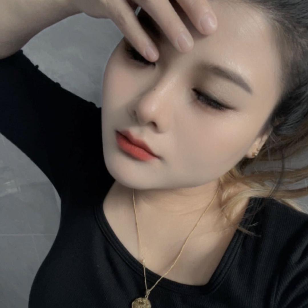 肥嘟嘟的女孩👧
