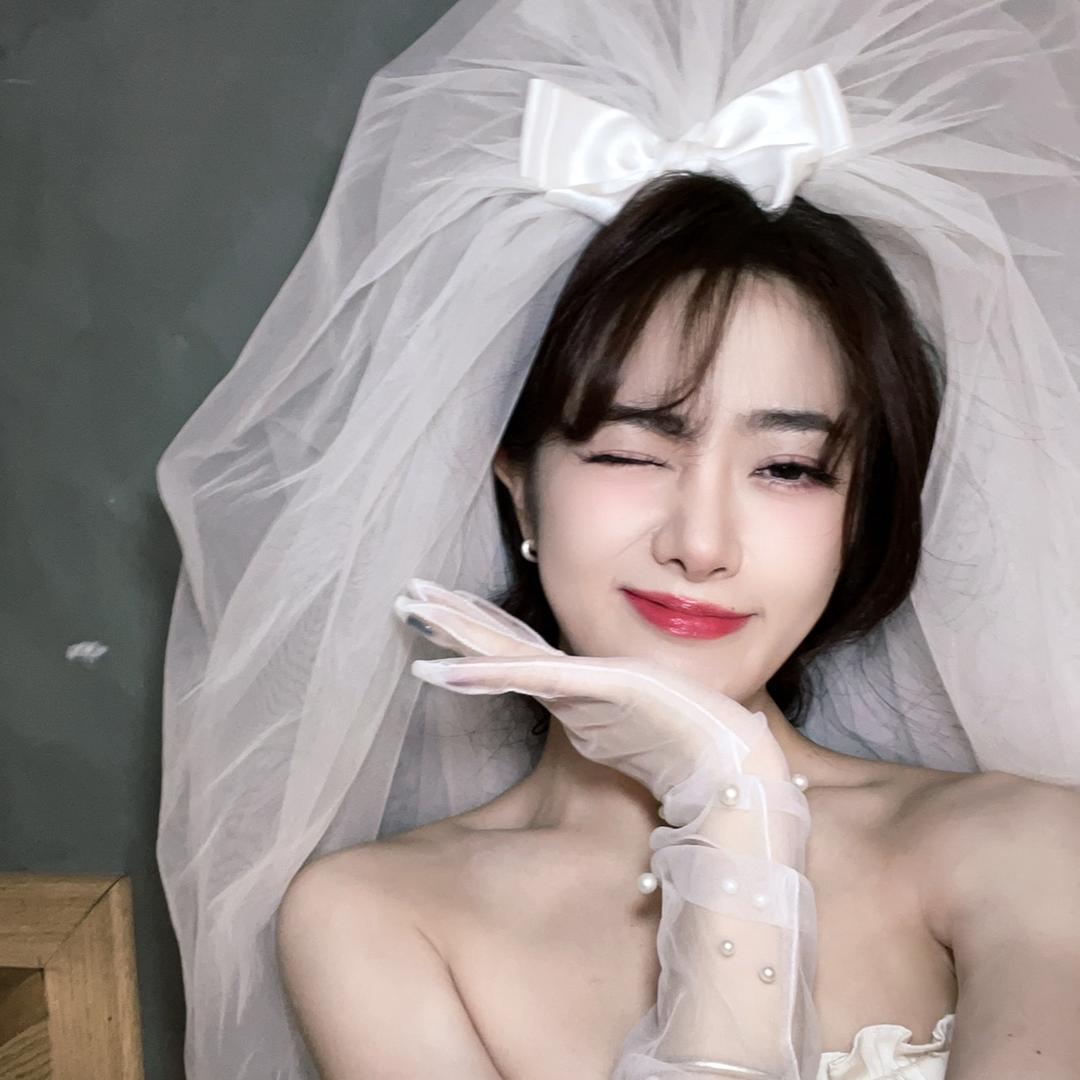 李茉