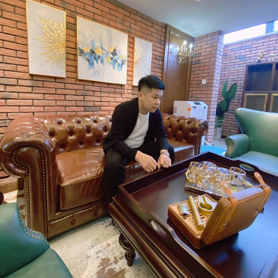 刘老板Business Center