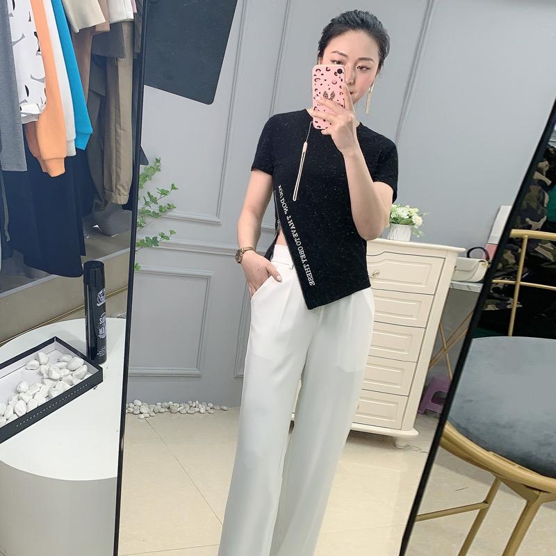 鑫之港商贸女装专卖店