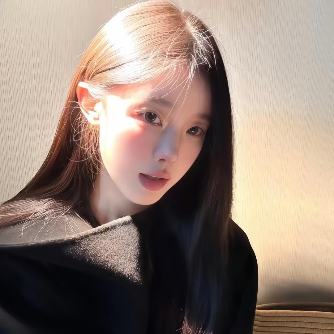 厤.