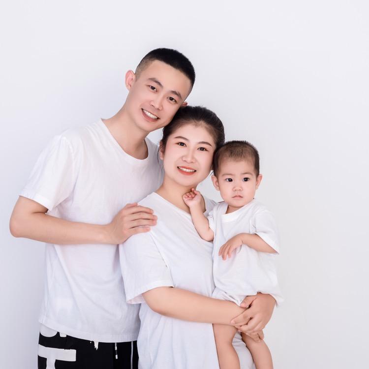 嘟嘟一家的小生活