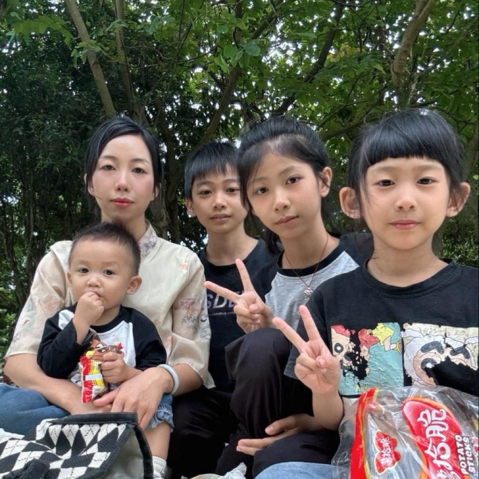 澄澄妈（四娃）