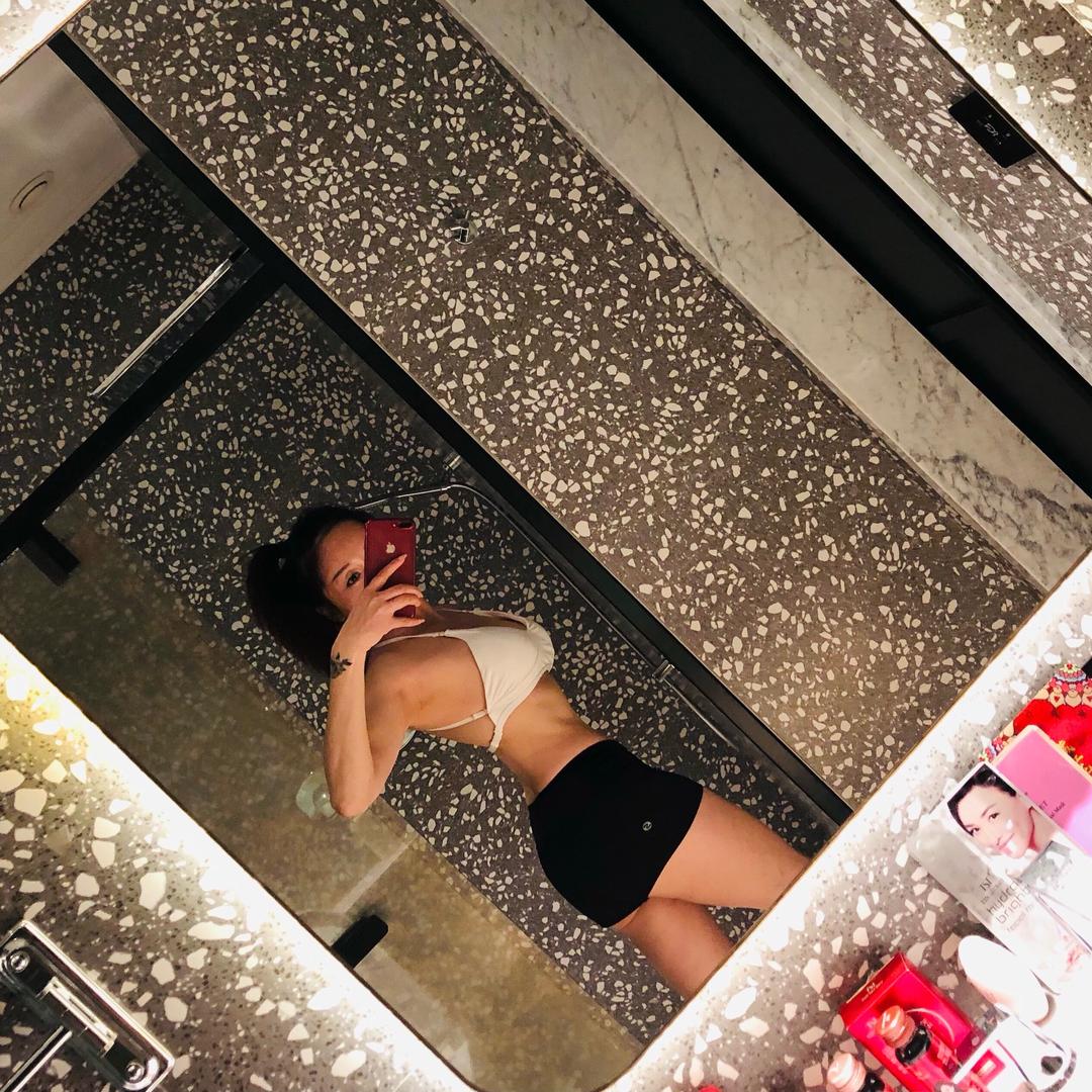 喜欢健身喝茶的女汉子