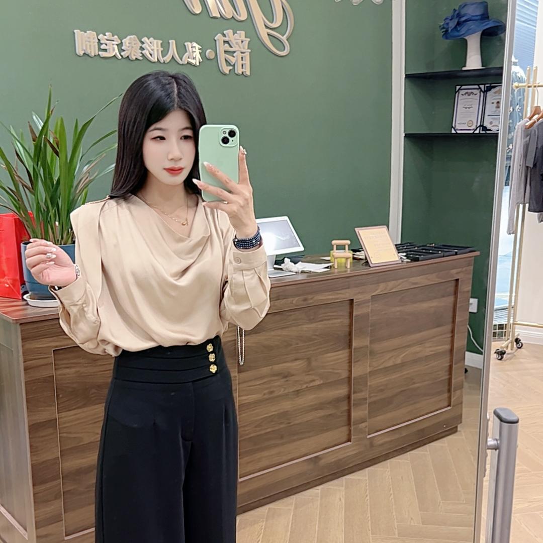 丽世界女装店